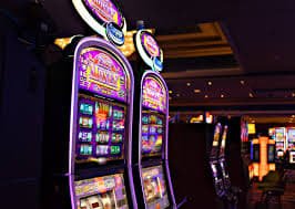 Filipino player browsing jillino1 casino and sportsbook on mobile phone